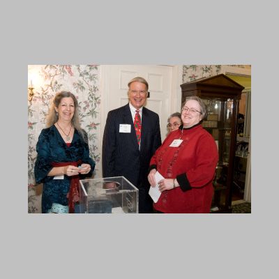 Handing out door prize tickets, Noreen Cullen, Paul Young, Marlene Lincoln, Mary Ann Robinson.jpg